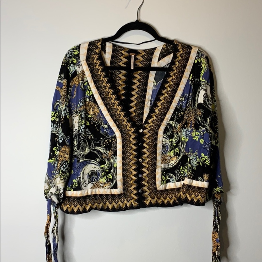 FREE PEOPLE PATTERNED BLOUSE WITH TIE SLEEVES